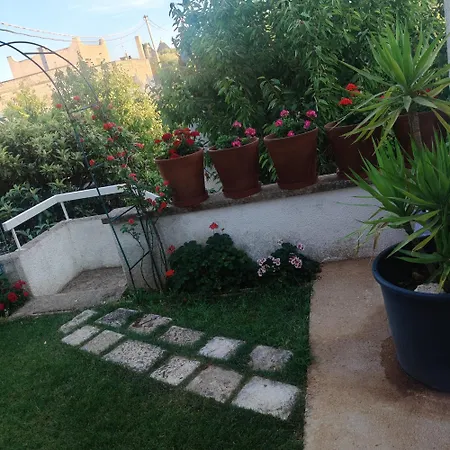 Nyaraló Dea *